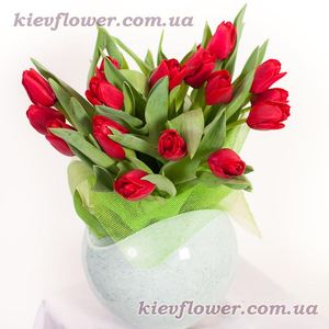 Red tulips ― Ukrflower - flower delivery