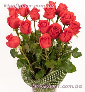Bouquet of 15 red roses ― Ukrflower - flower delivery