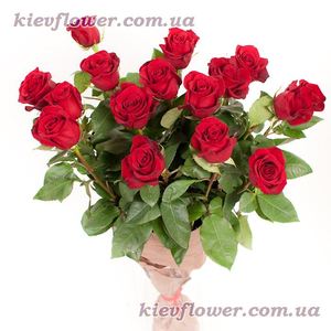 A bouquet of 15 red roses ― Ukrflower - flower delivery