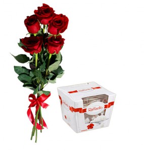 5 roses + Rafaello ― Ukrflower - flower delivery
