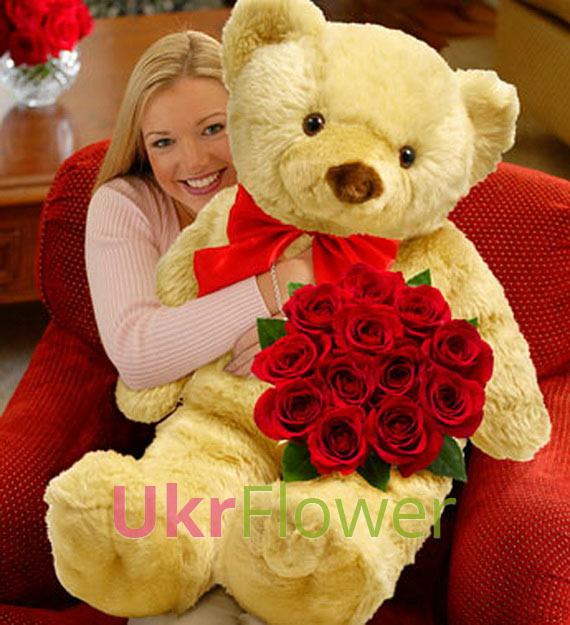 Giant Teddy bear and roses ― Ukrflower 