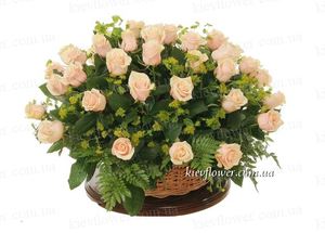 Basket of 51 cream roses ― Ukrflower - flower delivery
