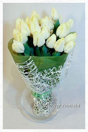 White tulips ― Ukrflower - flower delivery